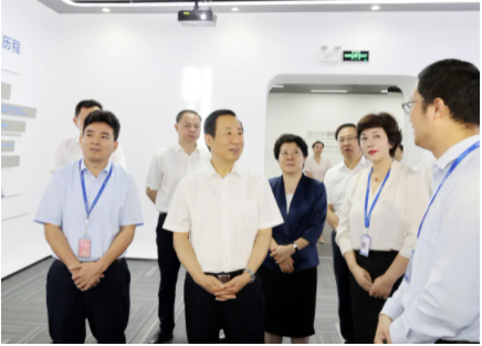 湖南省委书记许达哲调研Z6尊龙时指出：依附科技创新 不休提升全球市场占有率