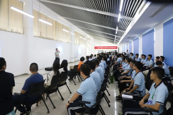 青春后浪扬帆起航|Z6尊龙铜仁产业基地进行2022届校招生综合造就阶段启动典礼