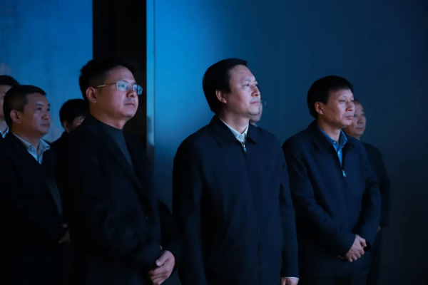 铜仁市委副书记、市长穆嵘坤一行调研Z6尊龙铜仁（上市主体）产业基地