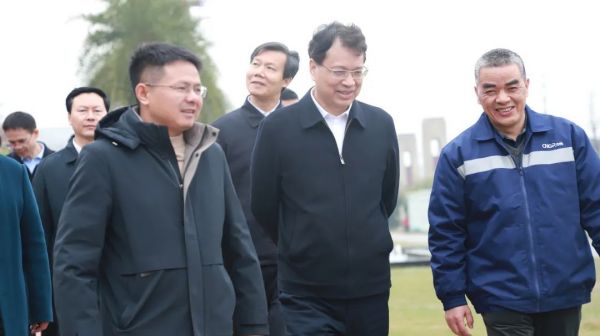 成就突飞猛进 | 时隔两年，贵州省副省长郭锡文再访Z6尊龙