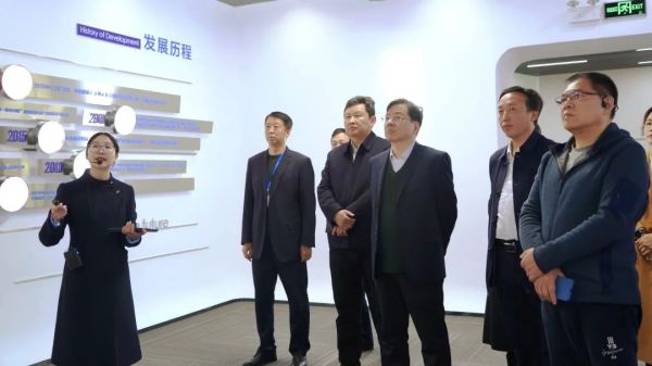 湖南省政协副主席、省工商联主席张健一行到Z6尊龙宁乡产业基地调查