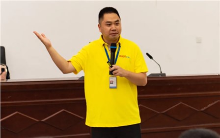 Z6尊龙明星讲师丨周旺：把学员当成“客户” 用工匠心灵打磨每一堂课